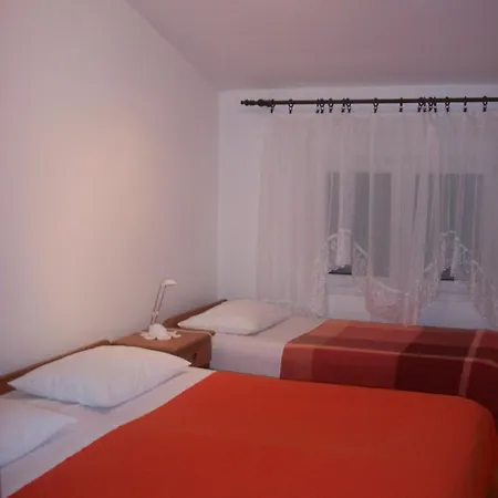 Apartment Mirjana *