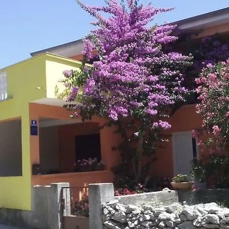 Mirjana Apartamento *